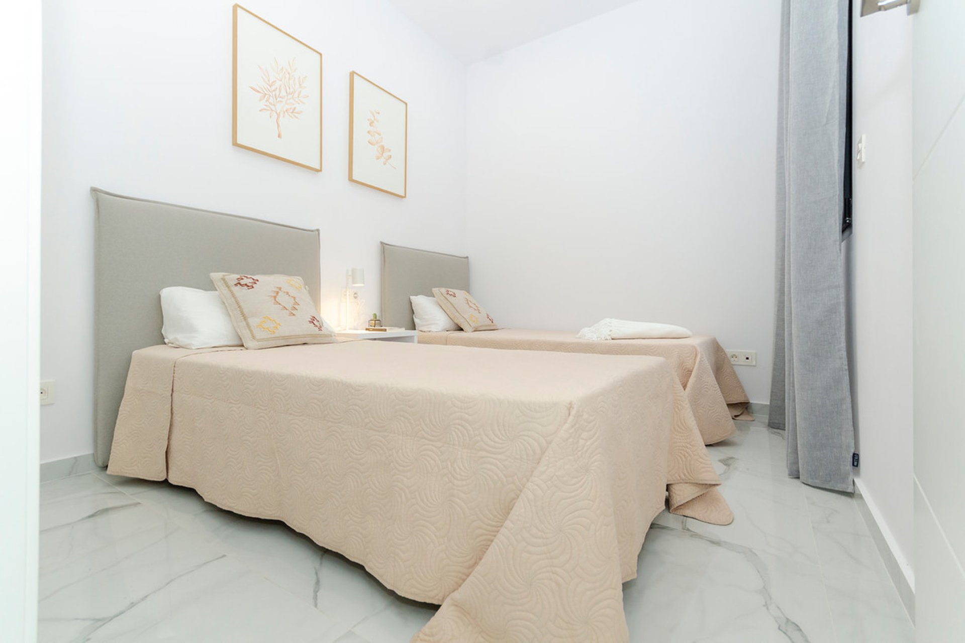 Obra nueva - Casa - Torrevieja