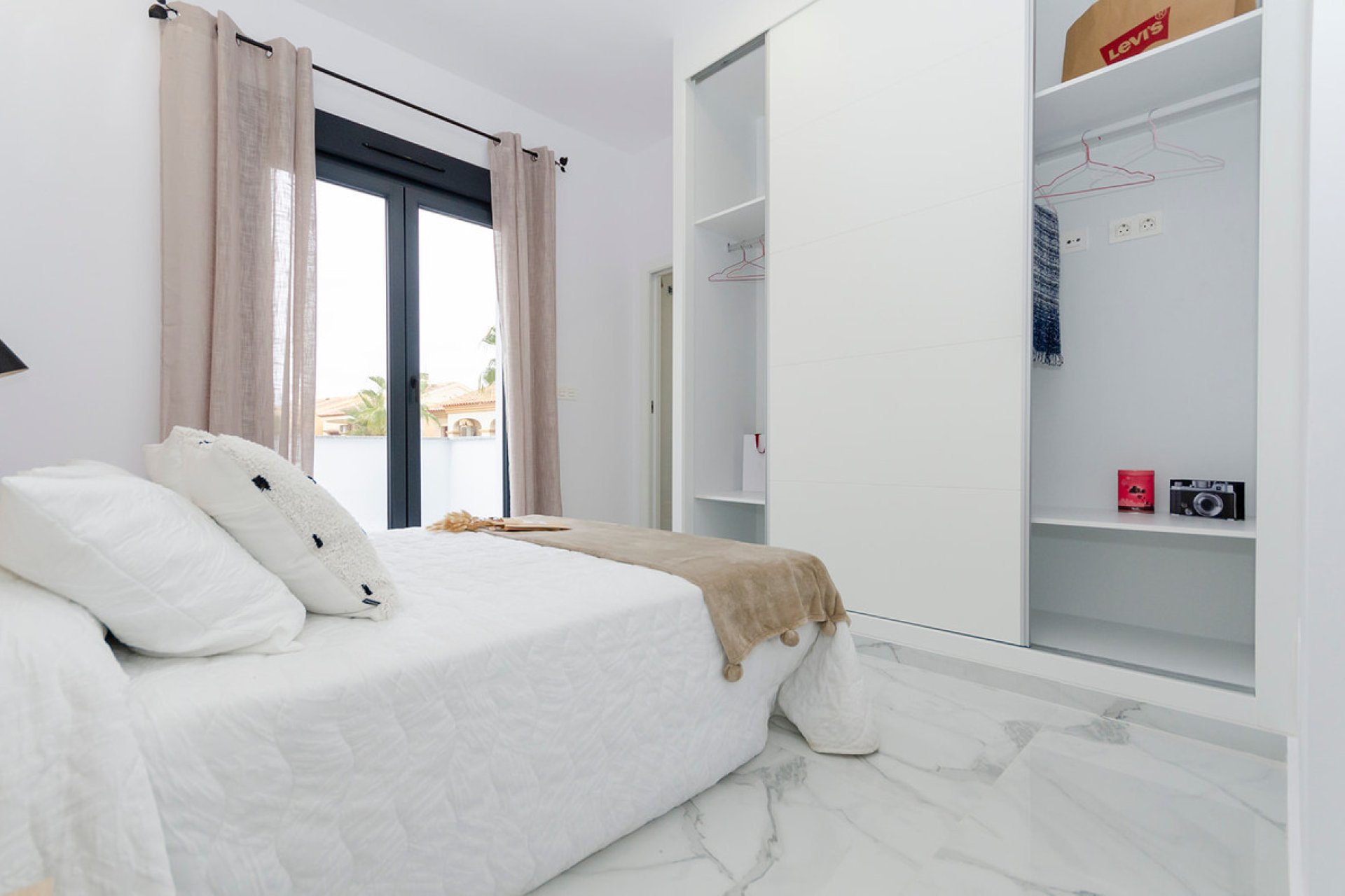 Obra nueva - Casa - Torrevieja