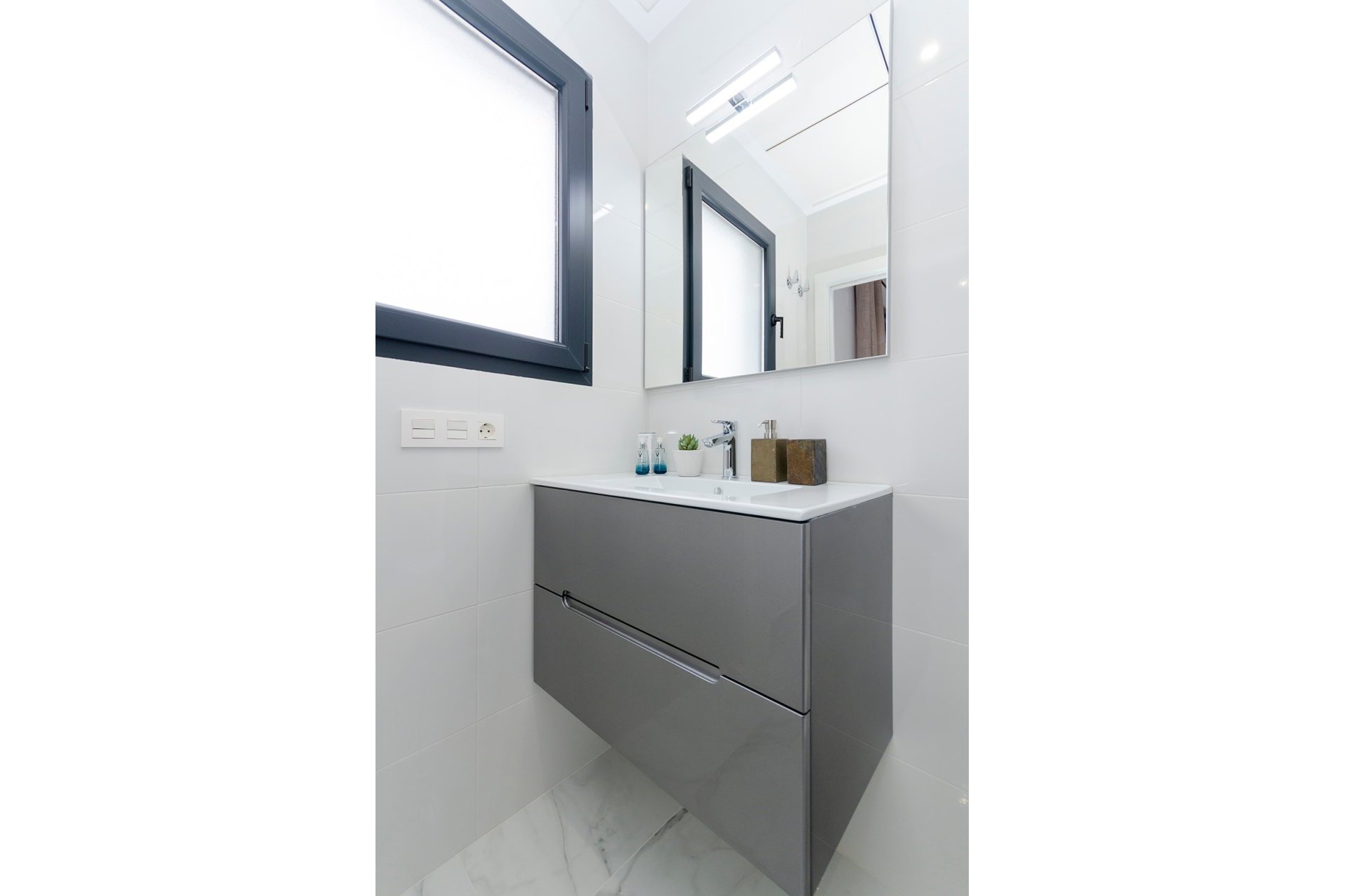 Obra nueva - Casa - Torrevieja