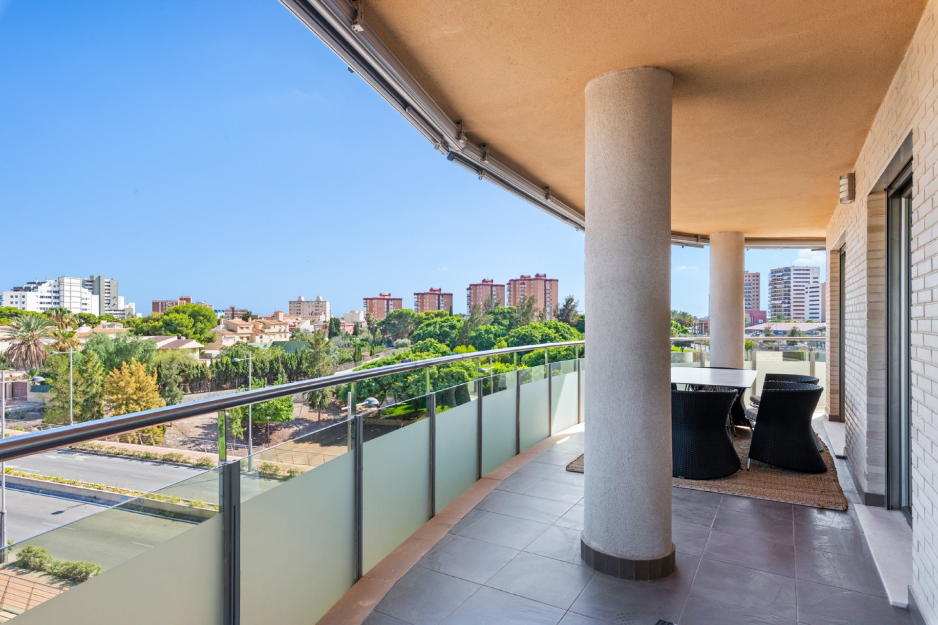 Resale - Apartment / flat - El Campello - El Amerador