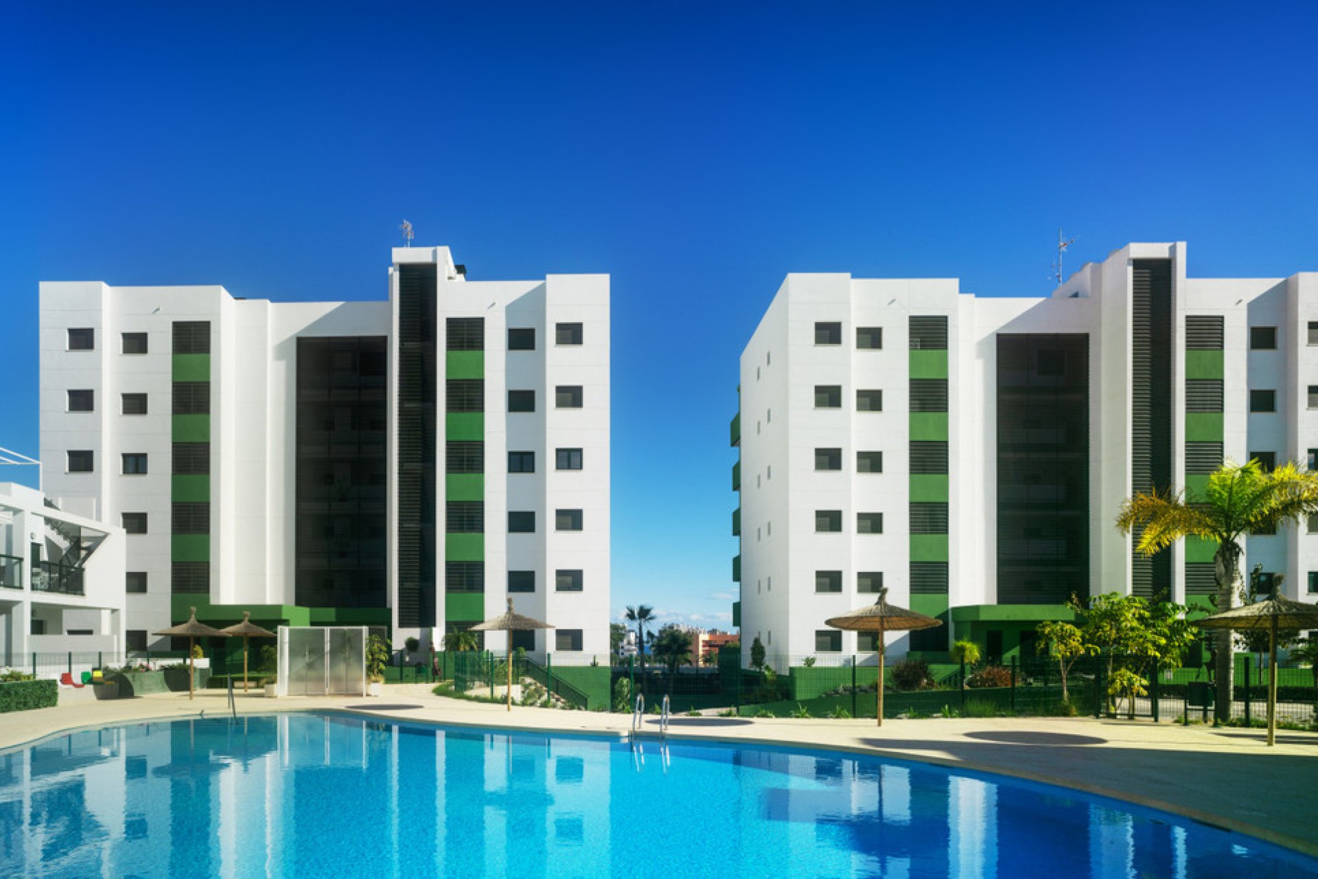 Resale - Apartment / flat - Mil Palmeras