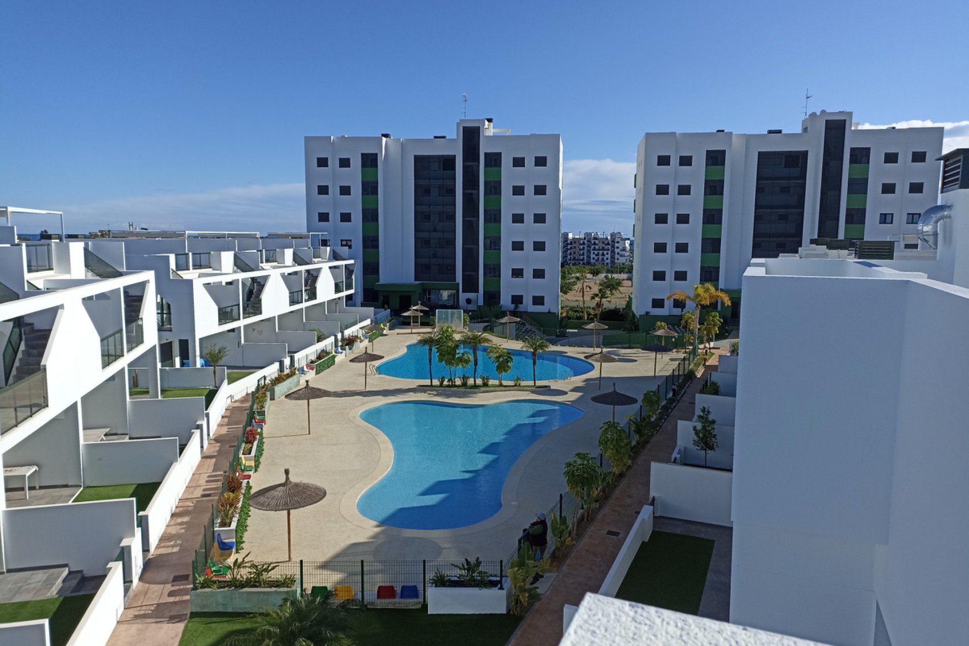 Resale - Apartment / flat - Mil Palmeras