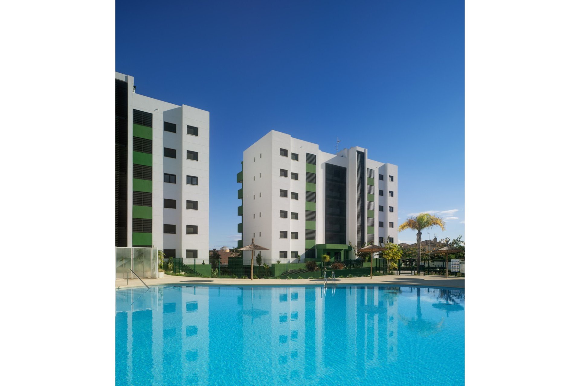 Resale - Apartment / flat - Mil Palmeras