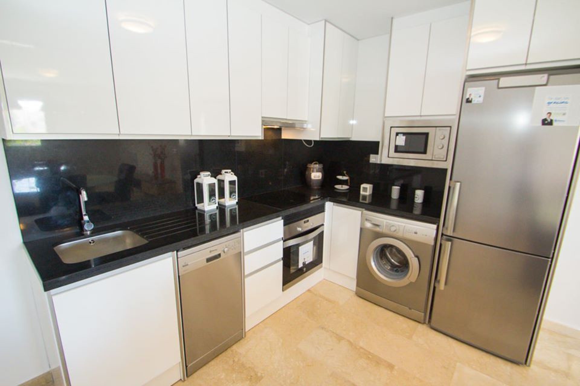 Resale - Apartment / flat - Villamartin