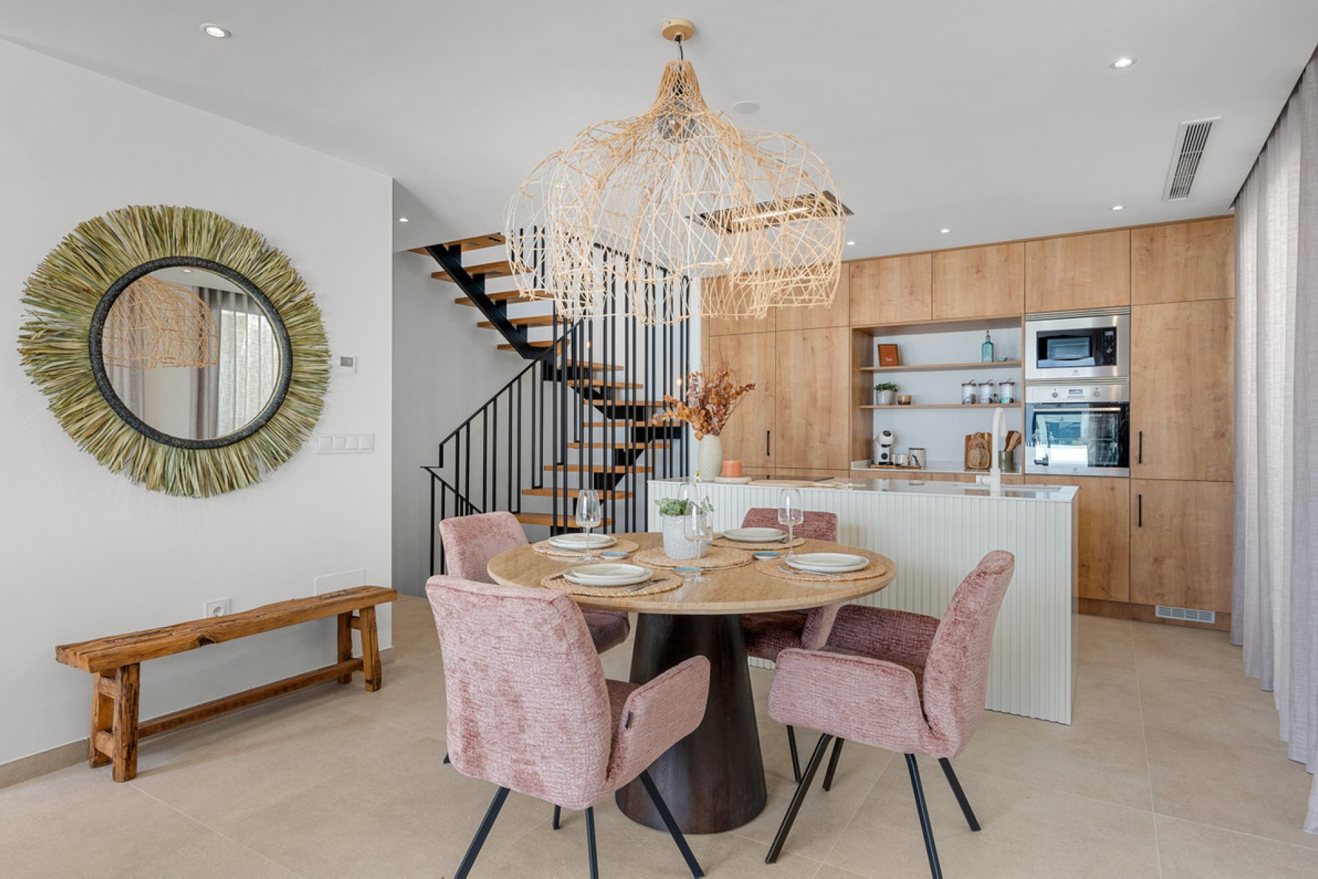 Resale - House - Dolores