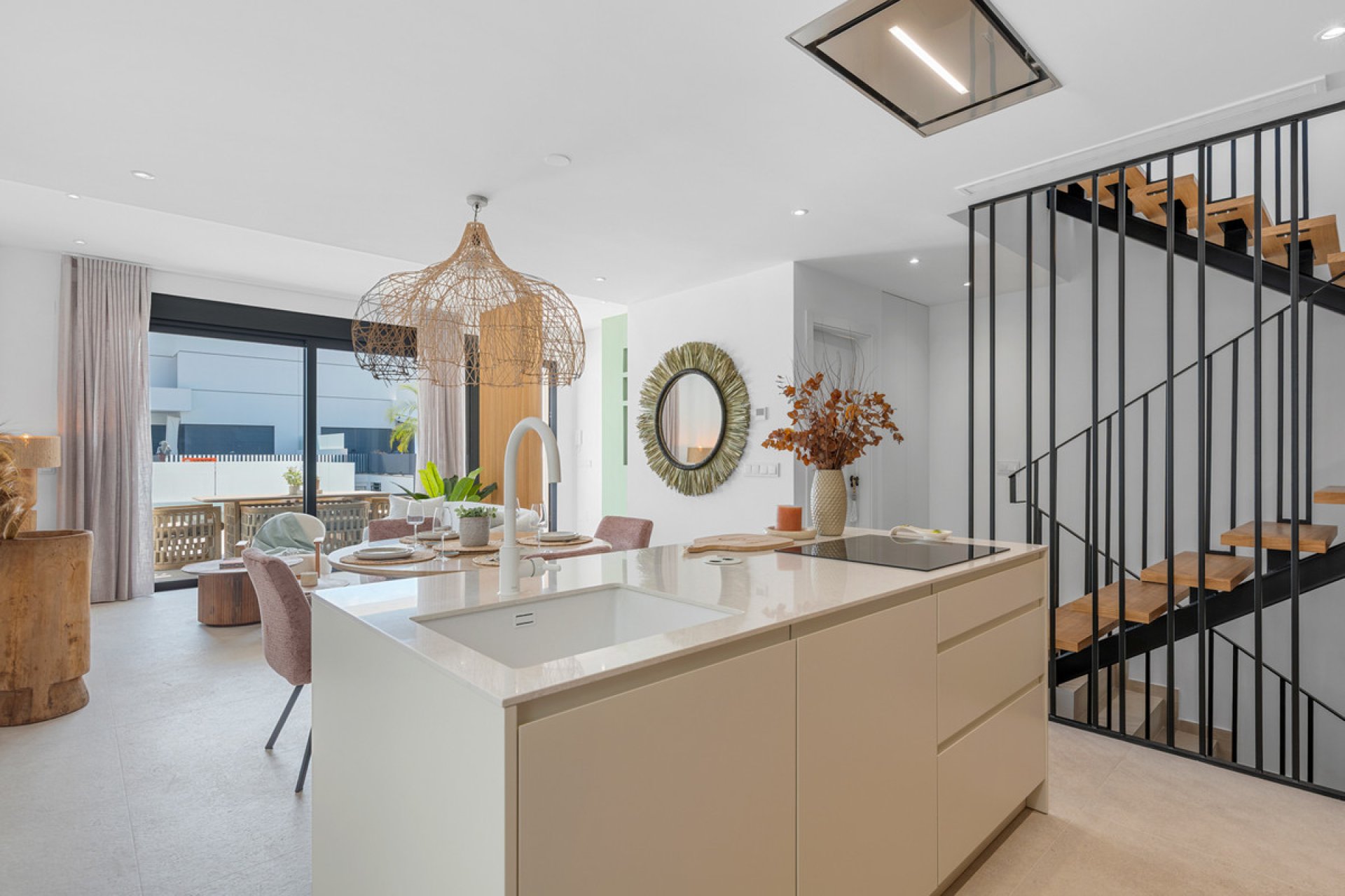 Resale - House - Dolores