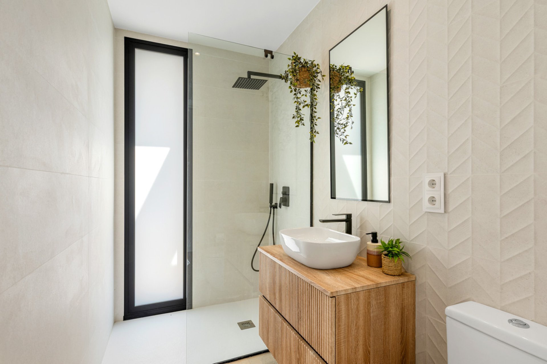 Resale - House - Dolores