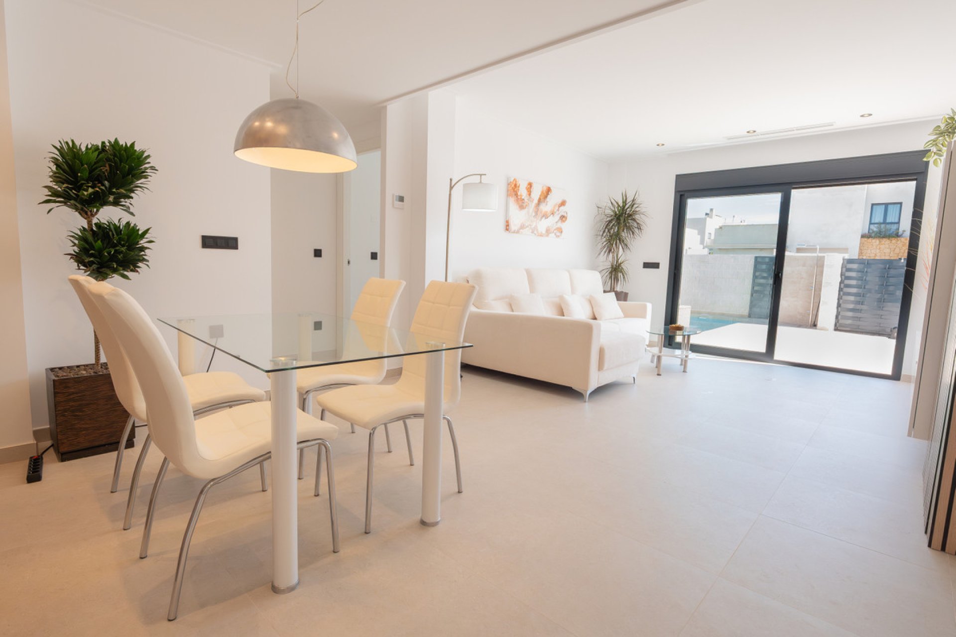 Resale - House - La Marina