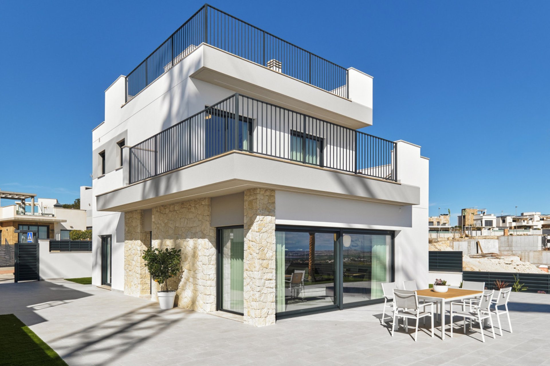 Resale - House - San Miguel de Salinas