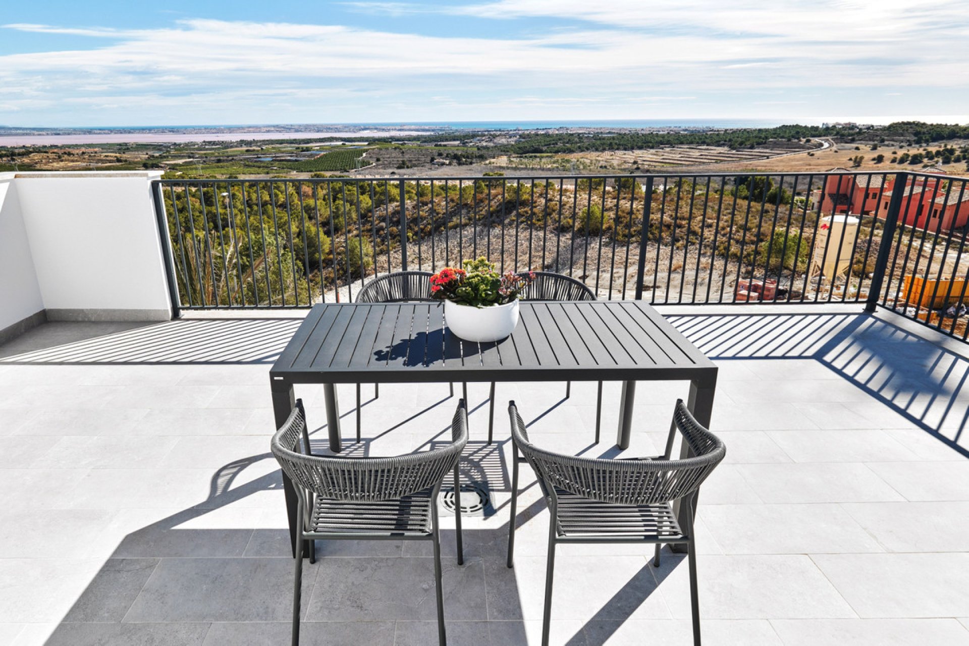 Resale - House - San Miguel de Salinas