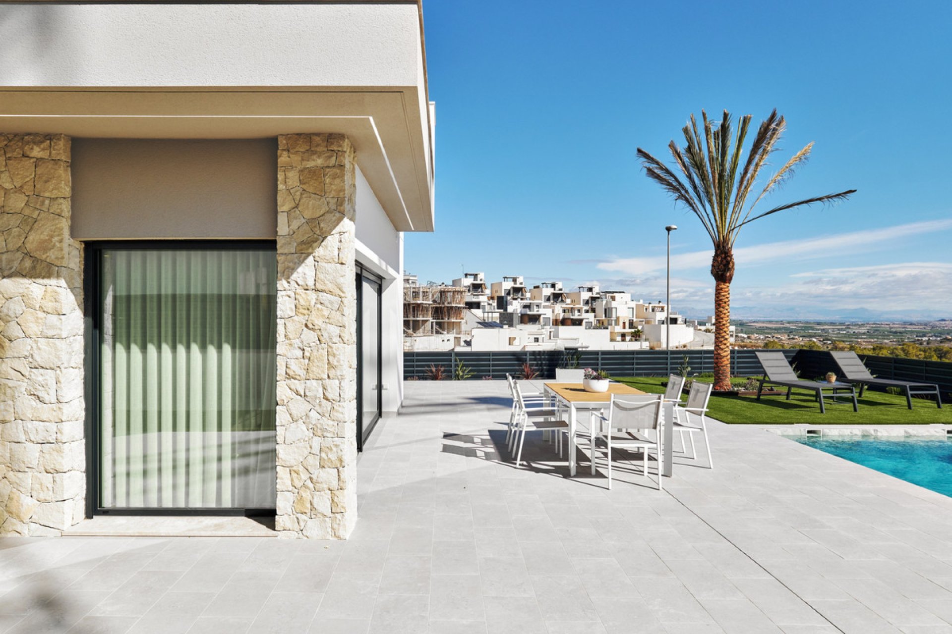 Resale - House - San Miguel de Salinas