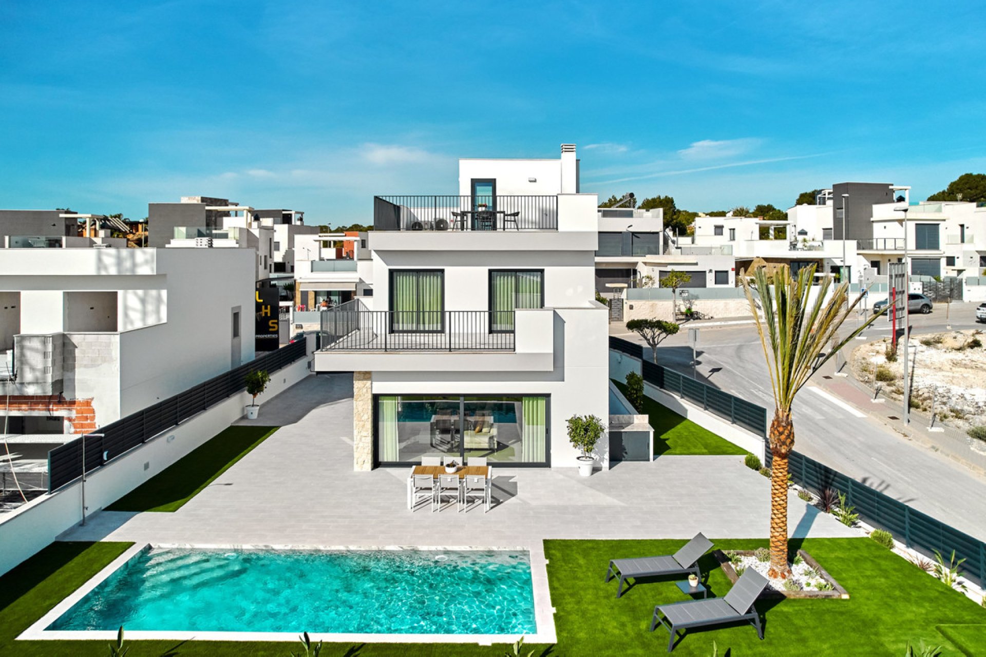 Resale - House - San Miguel de Salinas