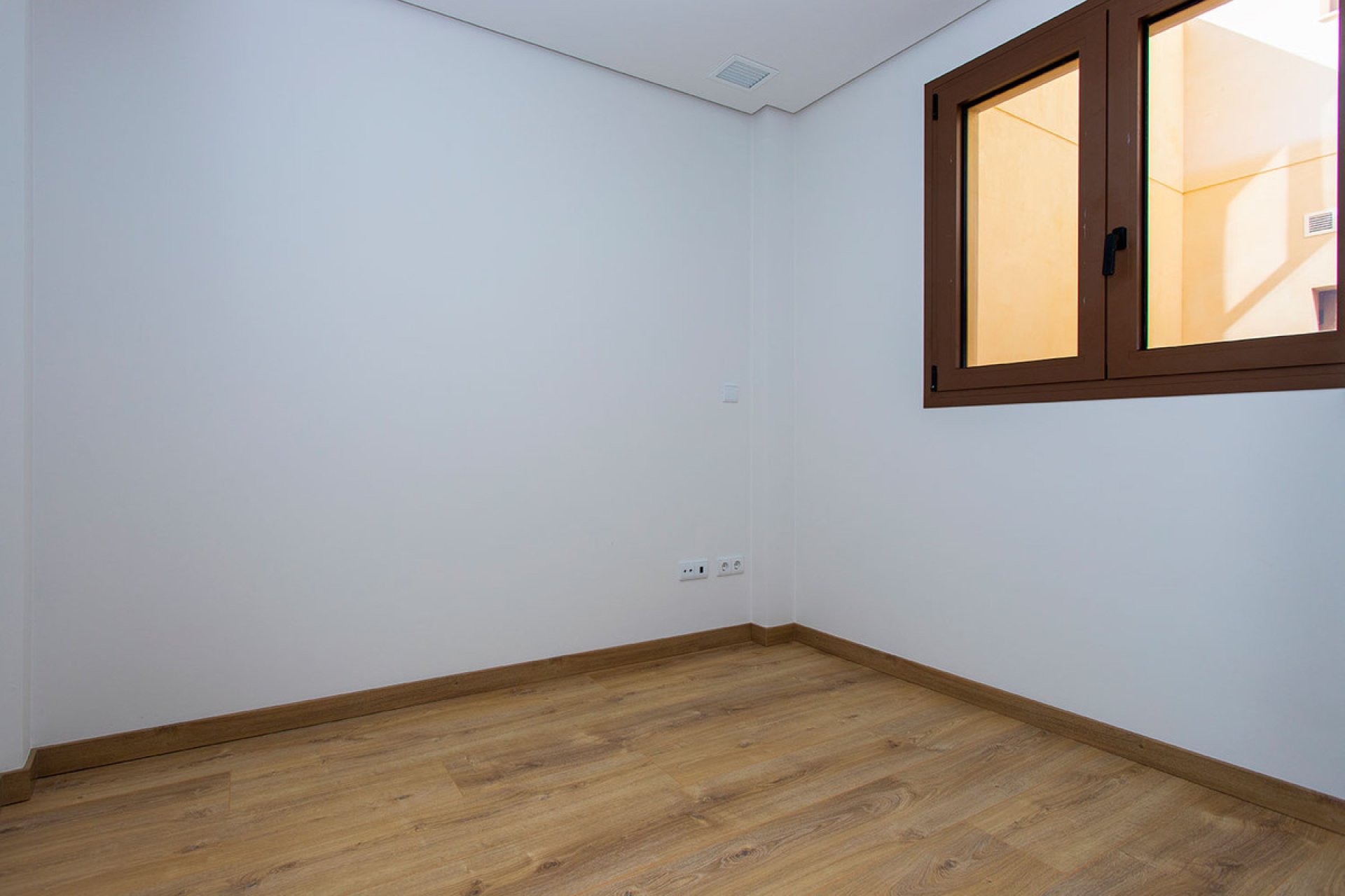 Reventa - Apartamento / piso - Hondón de las Nieves