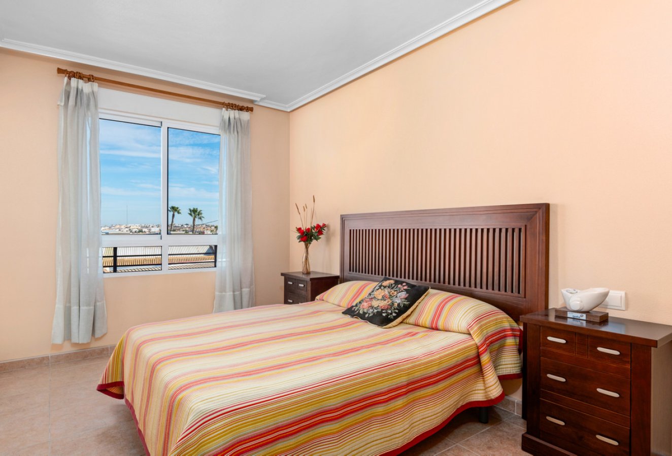 Reventa - Apartamento / piso - Torrevieja