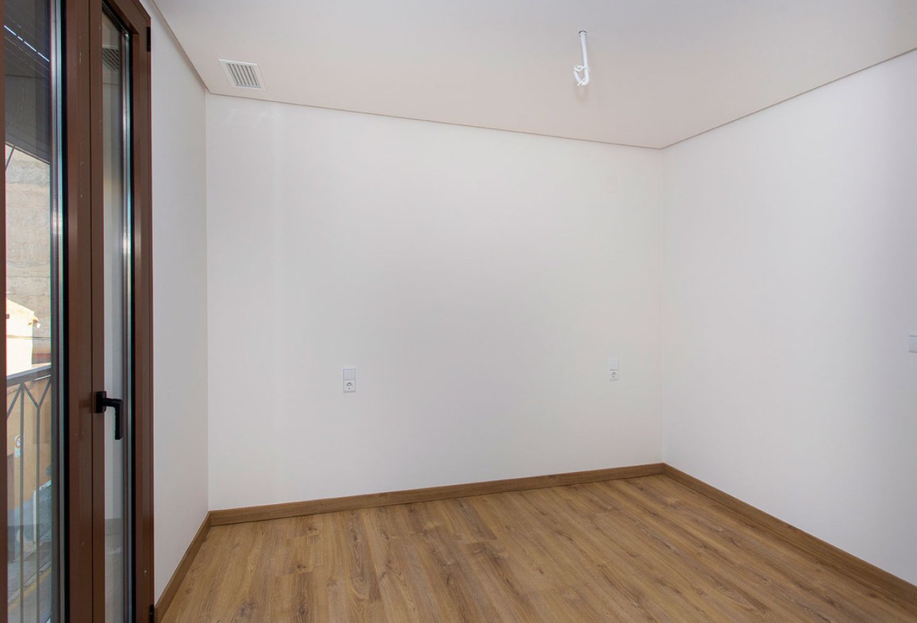 Reventa - Apartamento / piso - Hondón de las Nieves