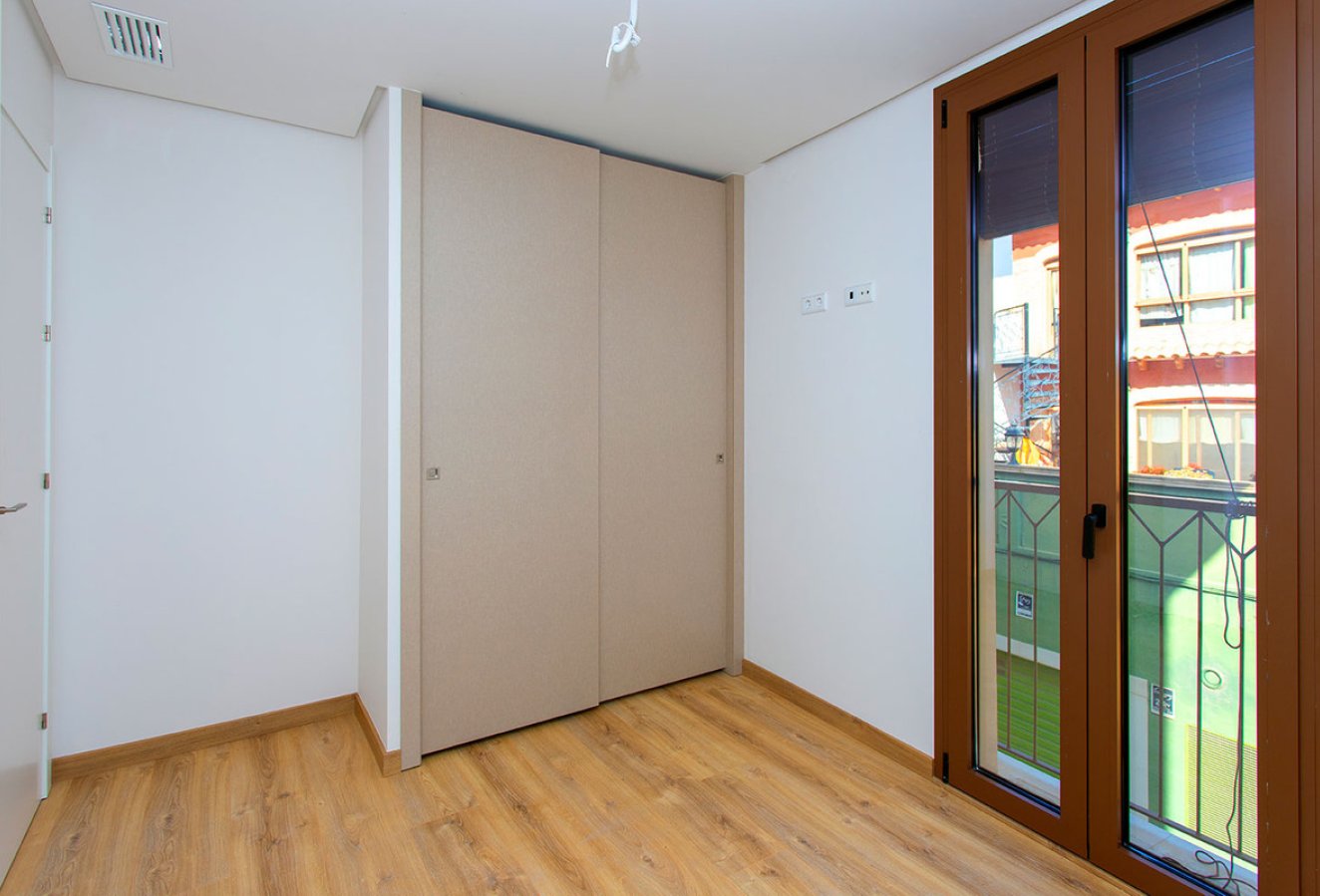 Reventa - Apartamento / piso - Hondón de las Nieves