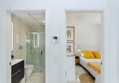 Dormitorio + baño planta baja