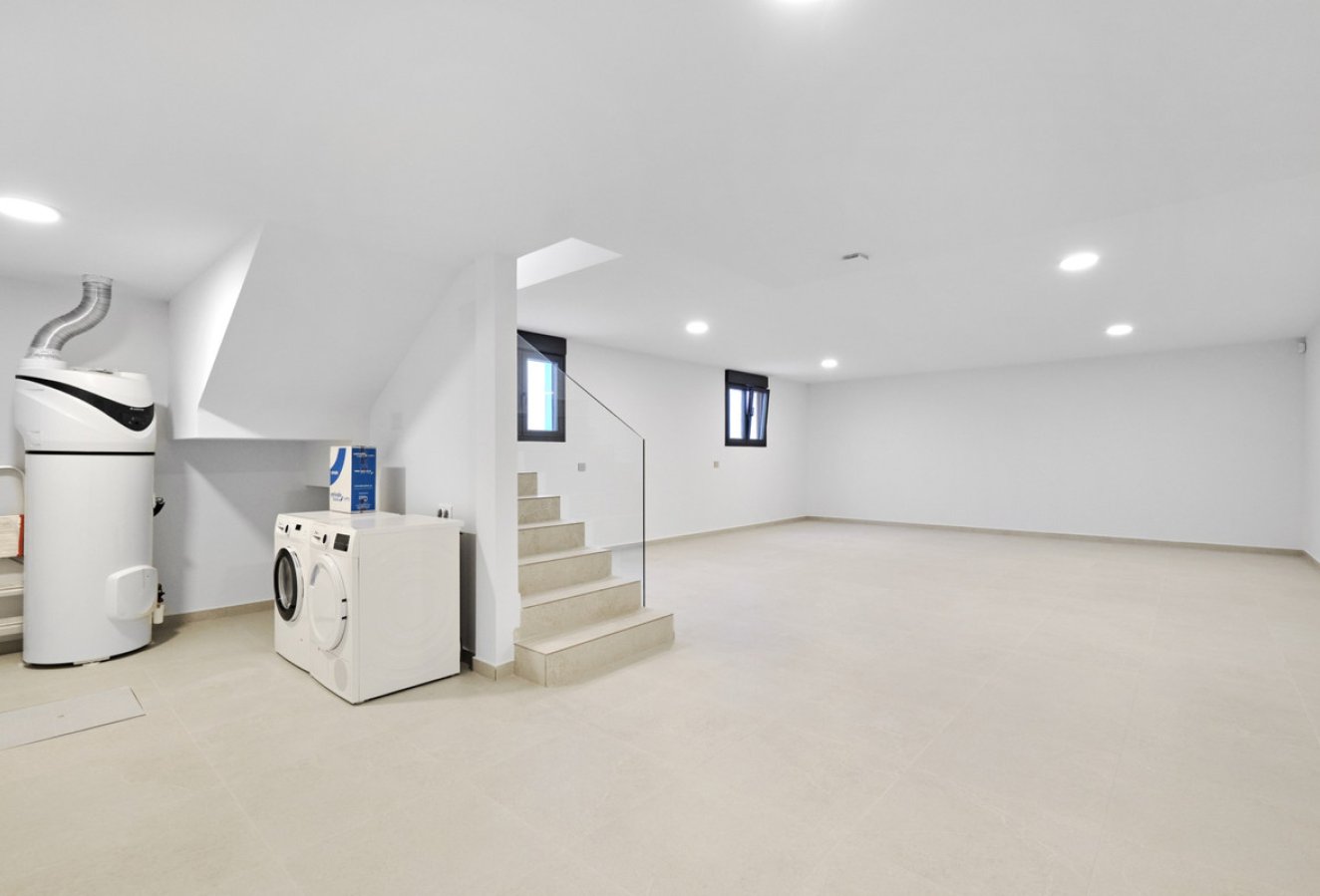 Resale - House - San Miguel de Salinas