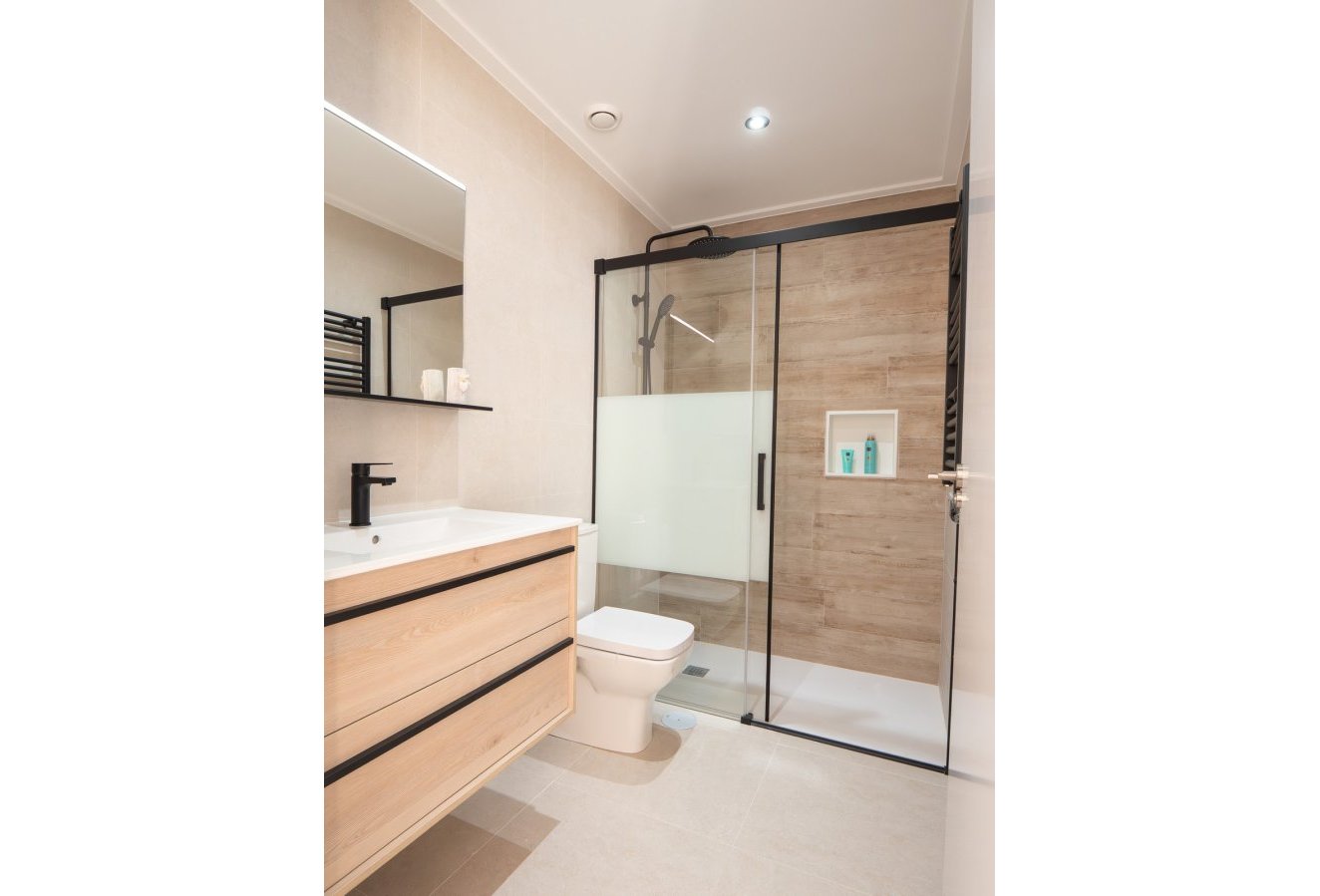 Resale - House - La Marina