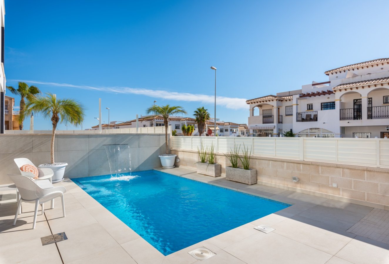 Resale - Villa - Orihuela Costa - Punta Prima