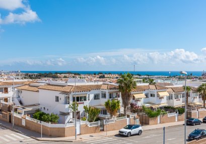 Resale - Villa - Orihuela Costa - Punta Prima