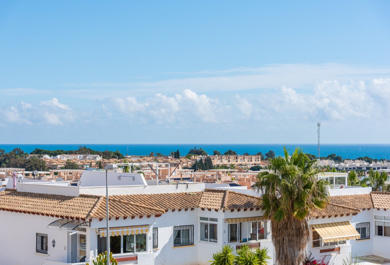 Resale - Villa - Orihuela Costa - Punta Prima