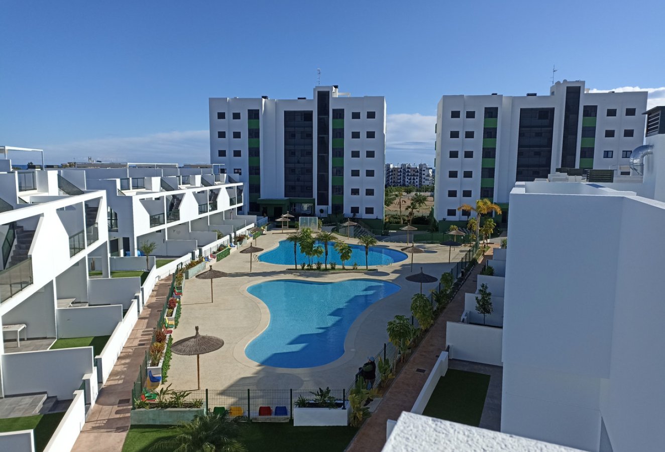 Resale - Apartment / flat - Mil Palmeras